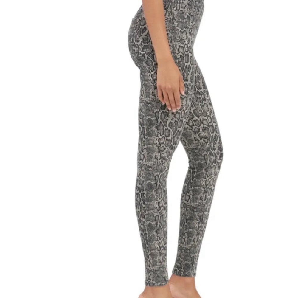 NWT Snakeskin Jeanish leggings/jeans